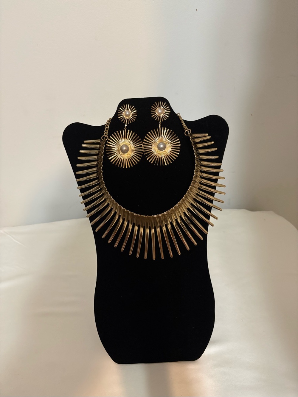 Gold Radiant Spike Necklace and Earrings Set
